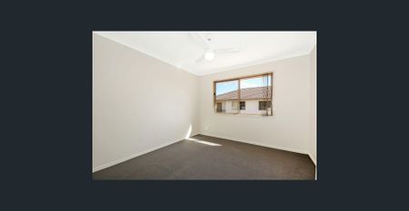 Family Friendly Townhouse in Wishart Primary and Mansfield High Catchment - Photo 3