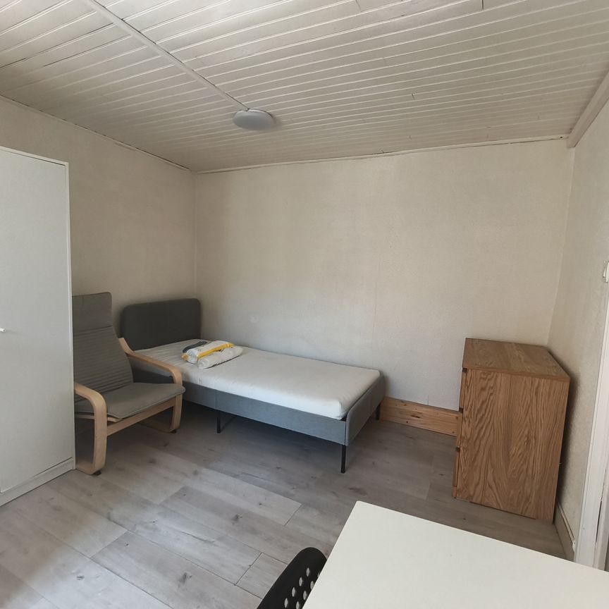 Location Appartement 1 pièce 16m² NARBONNE 11100 - Photo 1