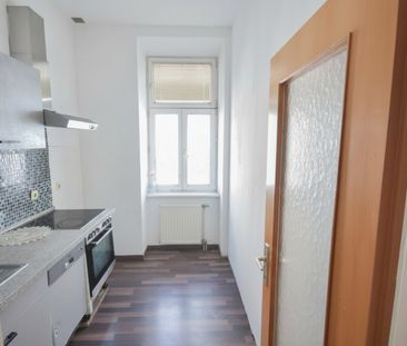 2,5-Zimmer-Altbau mit guter Anbindung - Photo 2