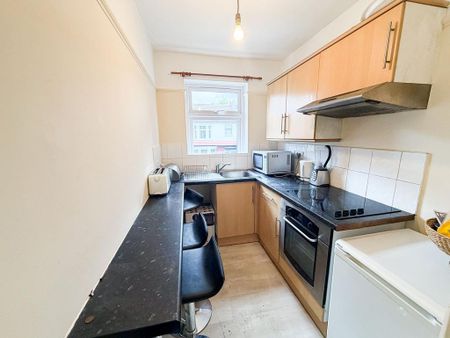 1 bedroom flat to rent - Photo 4