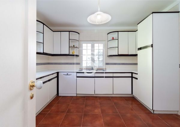 Moradia T8 em Setúbal