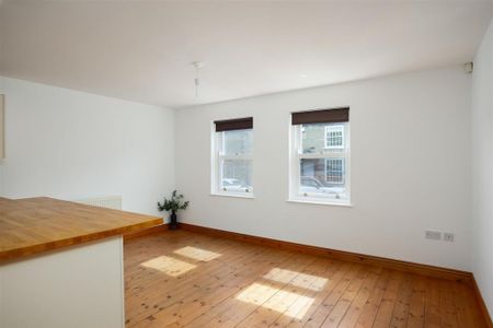 4 bedroom detached house to rent - Photo 3