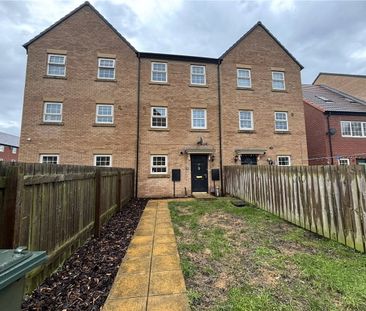 A two bedroom terraced house across three floors in the popular Com... - Photo 5