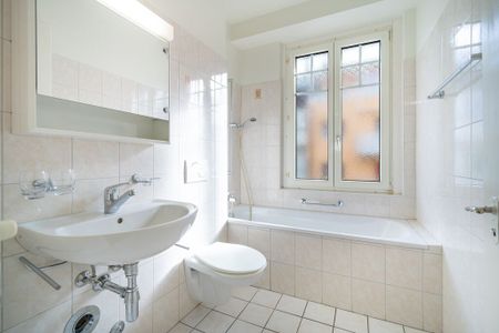 For rent - Charming 2-room apartment of approx 50 m2 partially renovated. - Photo 2