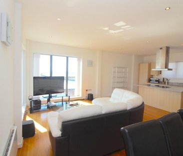 2 bedroom penthouse to rent - Photo 5