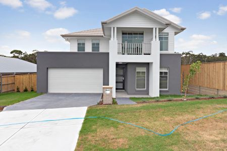 Five-Bedroom House - Photo 5