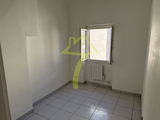 Location Appartement 2 pièces 42m² MARSEILLE 1er - Photo 1