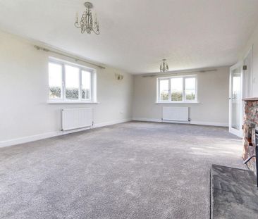 5 bedroom detached house to rent - Photo 2