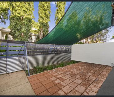 4/3 Soule Street, Hermit Park, Qld 4812 - Photo 2