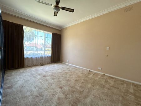 39 Lansdowne Street, Pascoe Vale South VIC 3044 - Photo 3