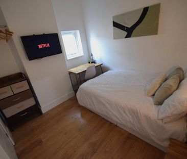 4 bedroom house share to rent - Photo 3