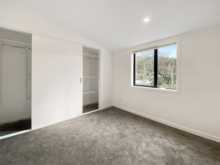 Welcome home to townhouse 11, 1 Elliott Street - Photo 5