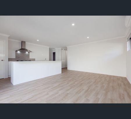 94 Moncrieff Parade, Golden Bay, WA 6174 - Photo 2