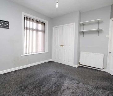 Runswick Terrace, Bradford, BD5 - Photo 4