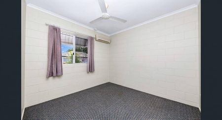 You won't help but Love this unit! - Photo 2