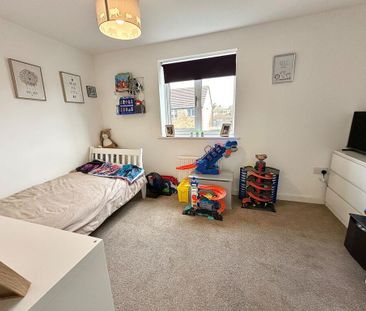 2 bedroom semi-detached house to rent - Photo 6