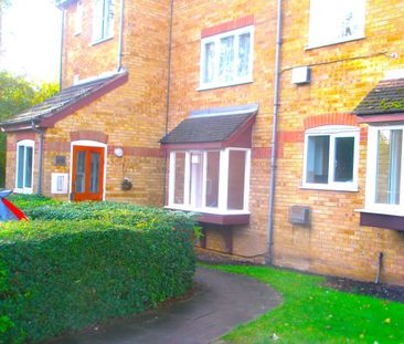 1 Bed Flat, Silver Birch Close, N11 - Photo 2