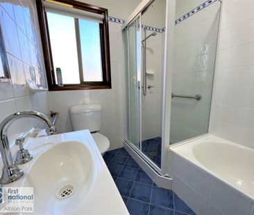 Live Comfortably in Barrack Heights: Charming House for Rent at 41 ... - Photo 6