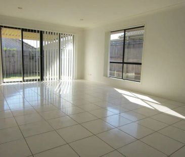 74 Westminster Crescent, Raceview QLD 4305 - Photo 3