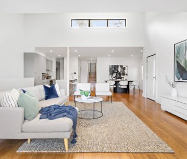 Spacious 4 Bedroom Townhouse - Photo 3