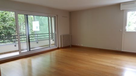 Location Appartement 4 pièces 95m² BAYONNE 64100 - Photo 2