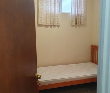 2 Bed Flat, Mansfield Road, NG1 - Photo 2