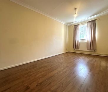 Boundary Way, Watford - Photo 5