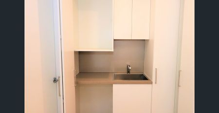 "Simply Stunning" - Photo 4