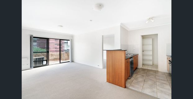 Unfurnished apartment, no pets - Photo 1