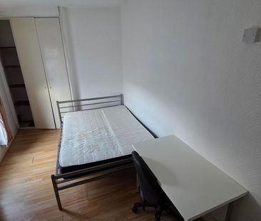 3 bedroom house share to rent - Photo 3