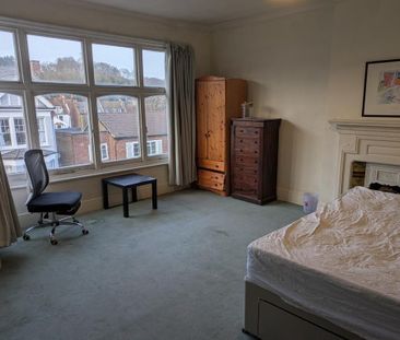 1 bedroom in a house share to rent - Photo 1