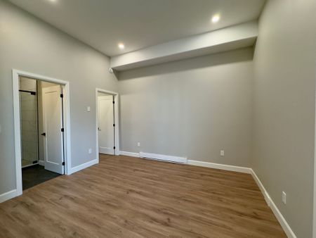 For Lease - 330 Victoria Street Unit# 1, Tweed, Ontario - Photo 5