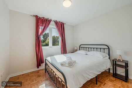 MPI006 - House Pierrefonds, Montreal - Photo 3