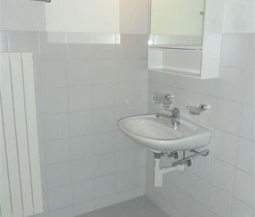 In a quiet location... - Photo 3