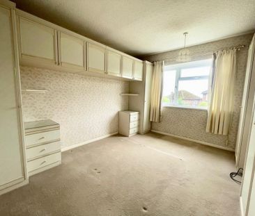 3 bedroom detached bungalow to rent - Photo 3