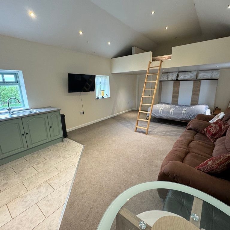 1 Bedroom Barn Conversion - Photo 1