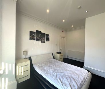 Room 1, Queens Road, DN1 - Photo 3