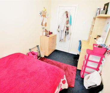 6 bedroom house to rent - Photo 1