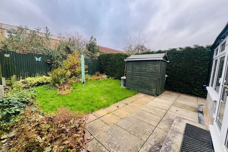 Christ Church Close - Photo 5