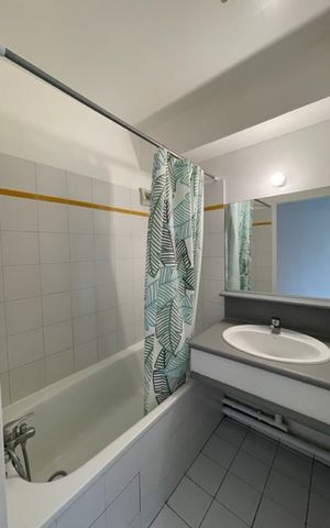 Appartement Courbevoie 1 pièce(s) 24.03 m2 - Photo 2