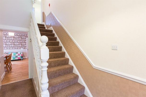 1 bedroom Flat To Let - Photo 1