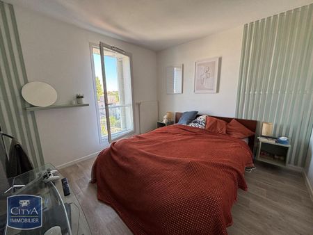 Location Appartement 3 pièces 63m² LILLE 59000 - Photo 2