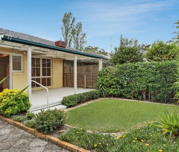 Enhanced Gem in Premier Beachside locale - Photo 2