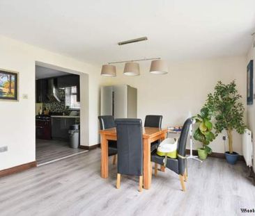 3 bedroom property to rent in Epsom - Photo 4