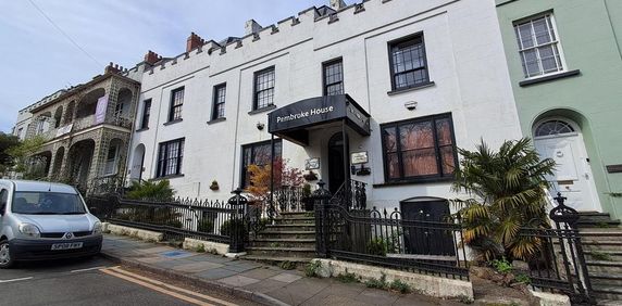 Studio to rent - Photo 2