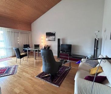 Heimelige Dachwohnung zu vermieten - Photo 1