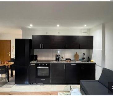 Zentrales Studio Apartment mit Balkon - Möbliert & All-Inclusive - Foto 3