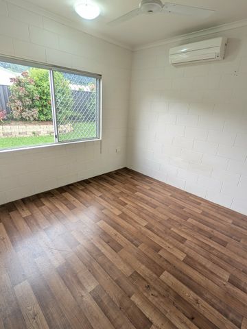 NEAT AS A PIN! - Photo 3