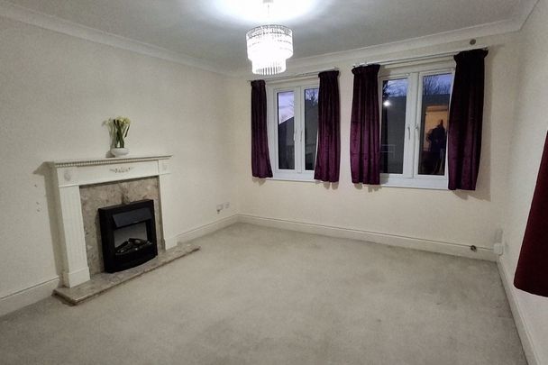 Huddlestones Wharf - Photo 1