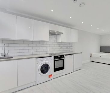 Ravenscroft Avenue, London, NW11 - Photo 3